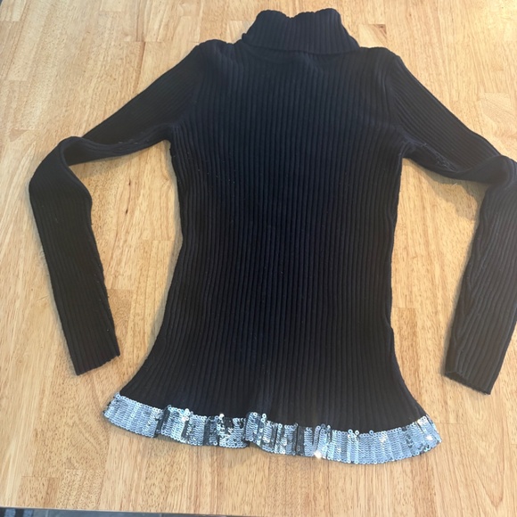 Ribbed turtleneck sweater from Express, with sequined hem - Picture 4 of 5
